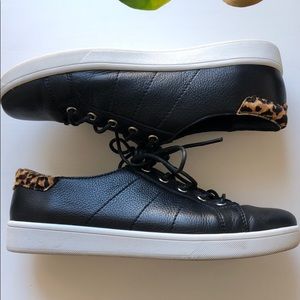 Paige sneakers - black with elapsed heal